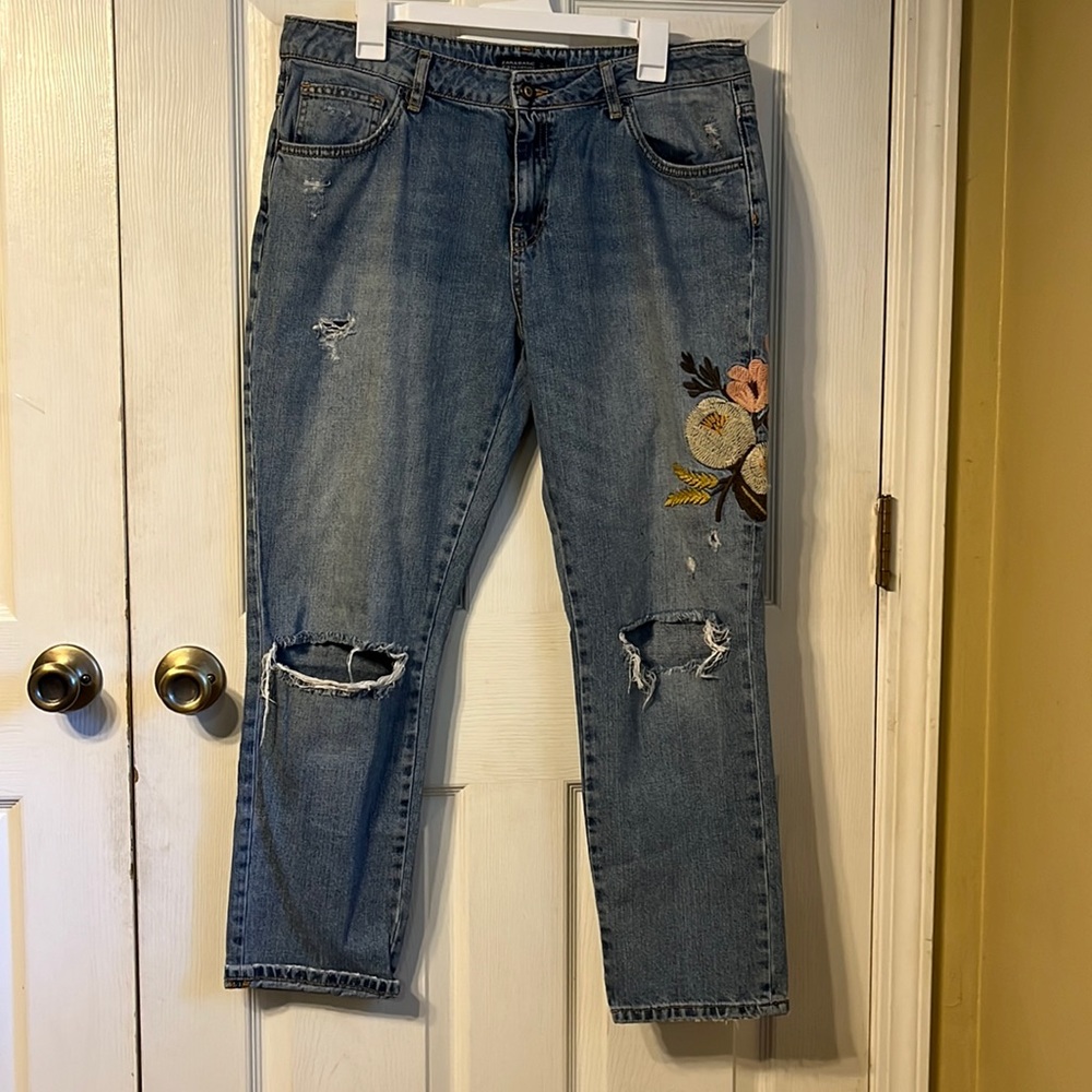 Zara Embroider High Waist Jeans